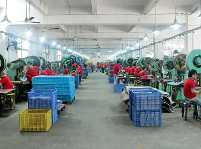 馬口鐵盒生產沖壓車間